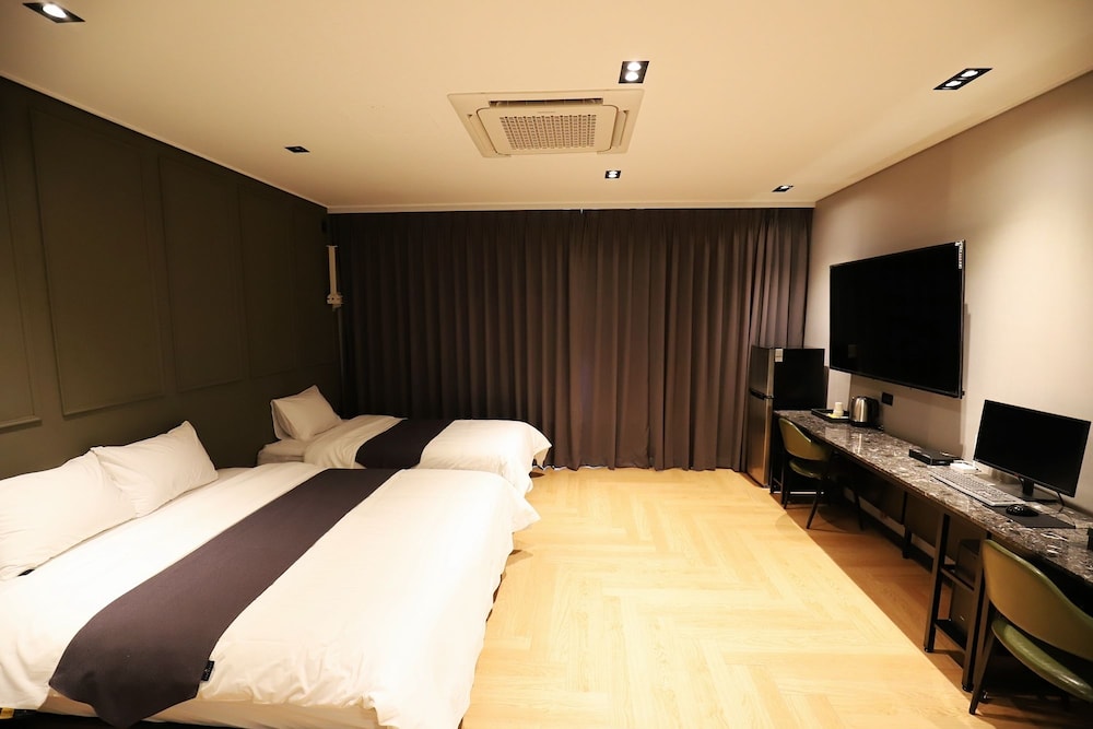 Family Twin Room photo 2