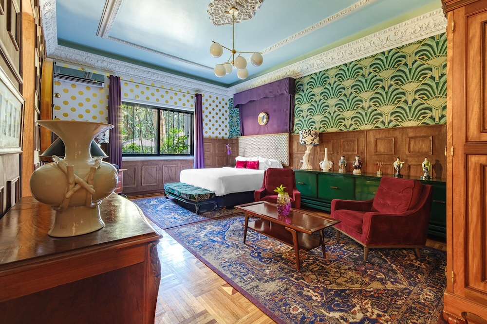 Royal Room
