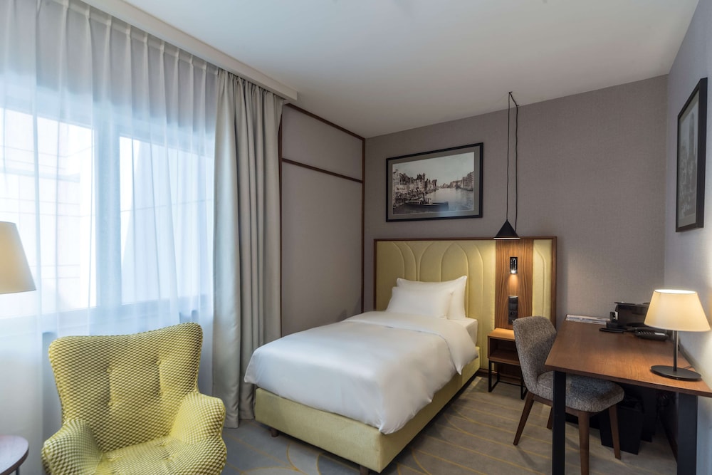 Room (Individual)