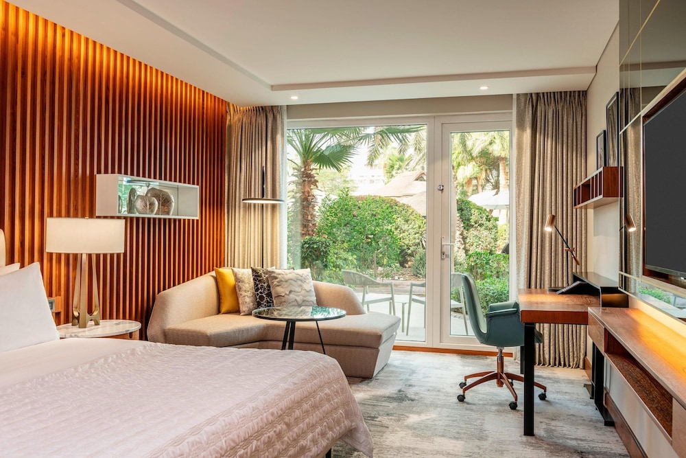 Deluxe Room, 1 Queen Bed, Garden View - Photo 1