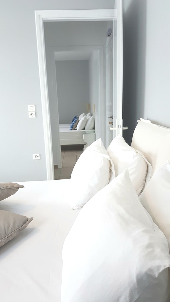 Family Apartment, Balcony, Partial Sea View - Photo 4