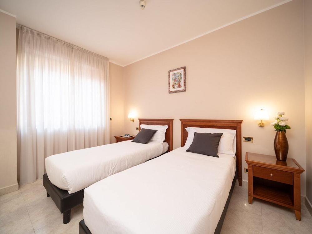 Superior Twin Room - Photo 4