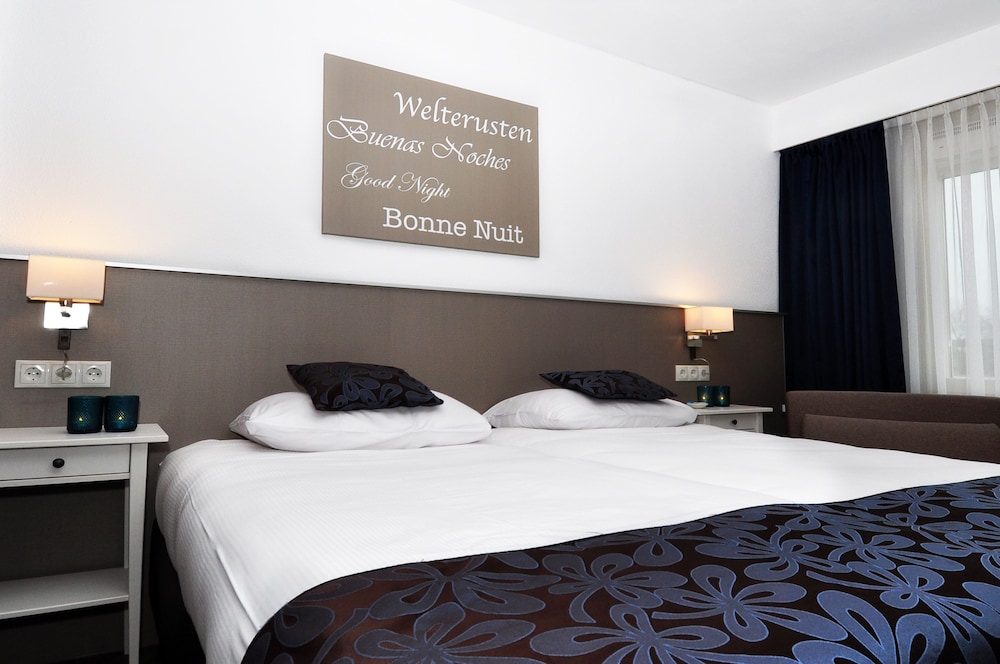 Deluxe Triple Room, 3 Twin Beds - Photo 3