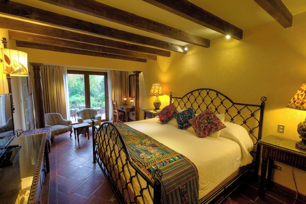 Basic Room, 1 King Bed, Garden View photo 3