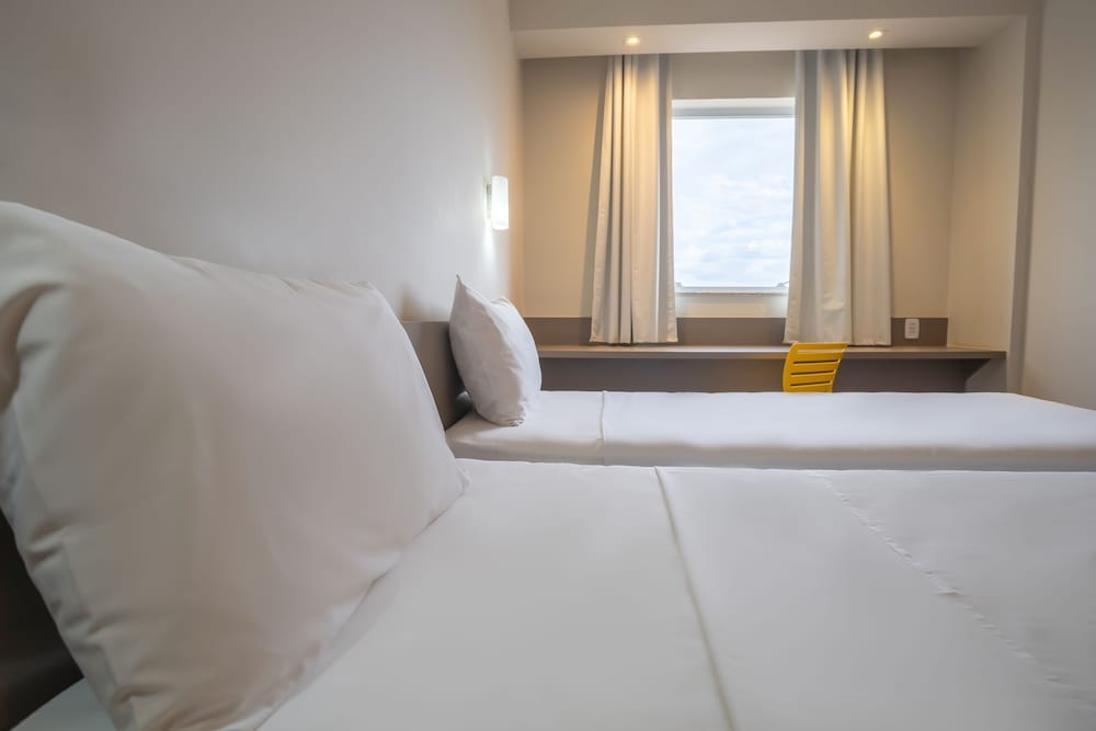 Standard Single Room - Photo 2