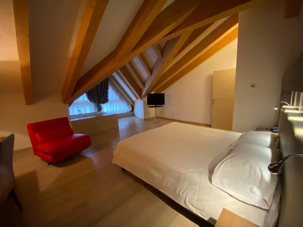 Luxury Studio Suite photo 1