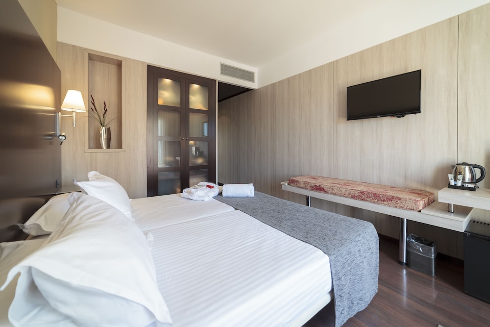 Superior Room (2 beds) - Photo 1