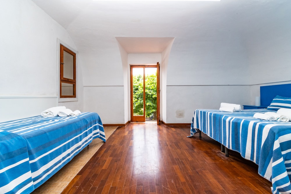 Classic Apartment - Photo 4