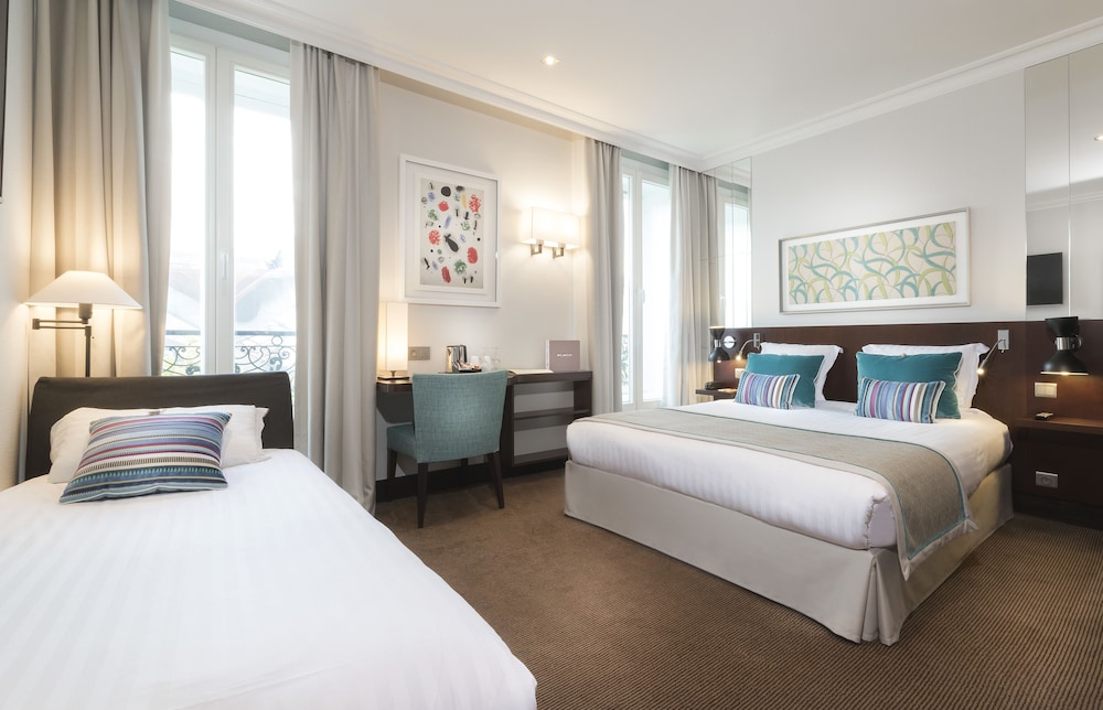 Deluxe Triple Room photo 3