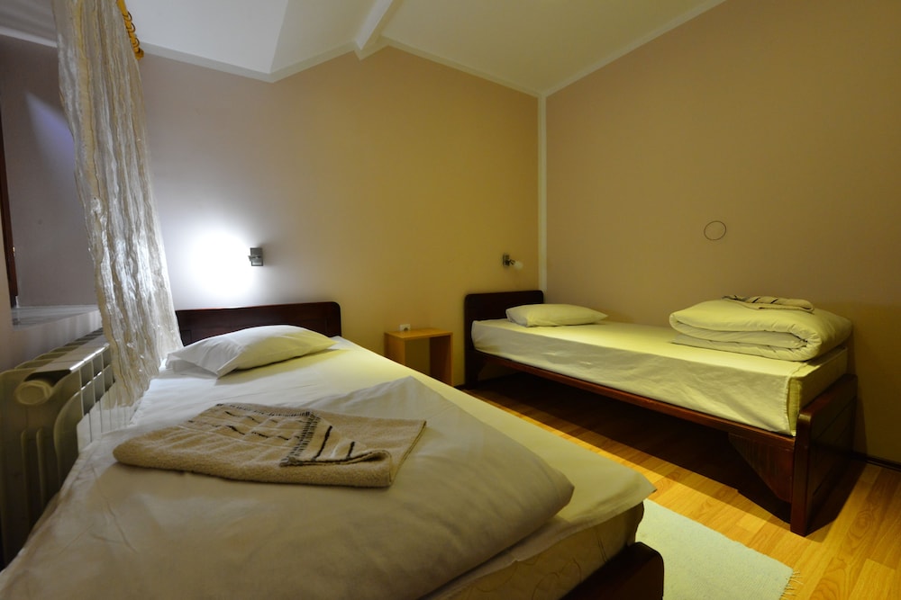 Standard Room, 1 Double Bed - Photo 8