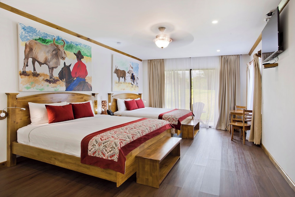 Superior Suite, Mountain View photo 1
