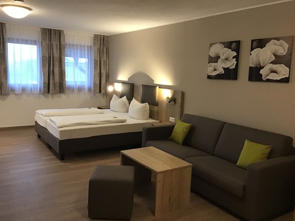Basic Quadruple Room photo 1