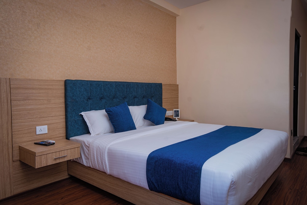 Superior Double or Twin Room - Photo 3
