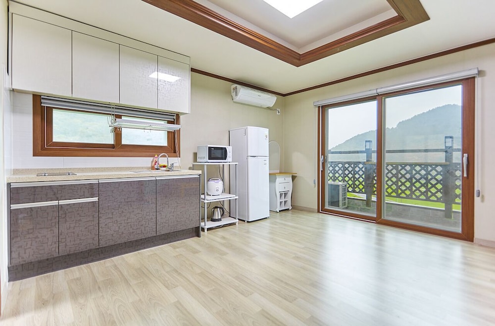Room (Inyeon 3) - Photo 3
