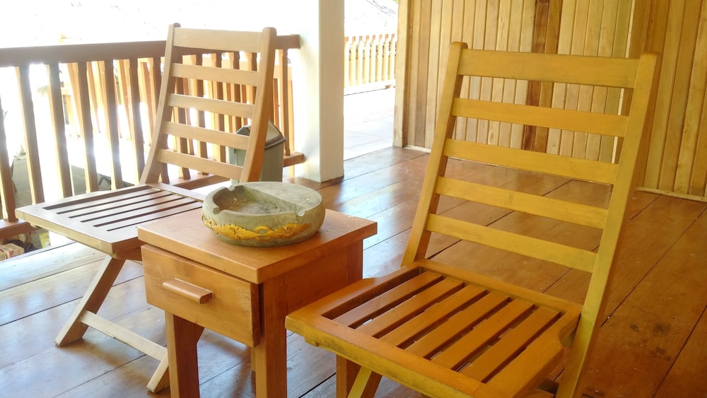 Deluxe Cottage, 1 King Bed, Beach View, Beachfront photo 3