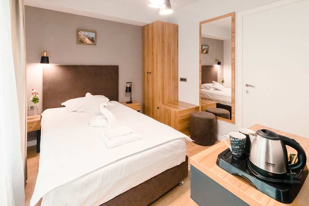 Double Room, Multiple Beds
