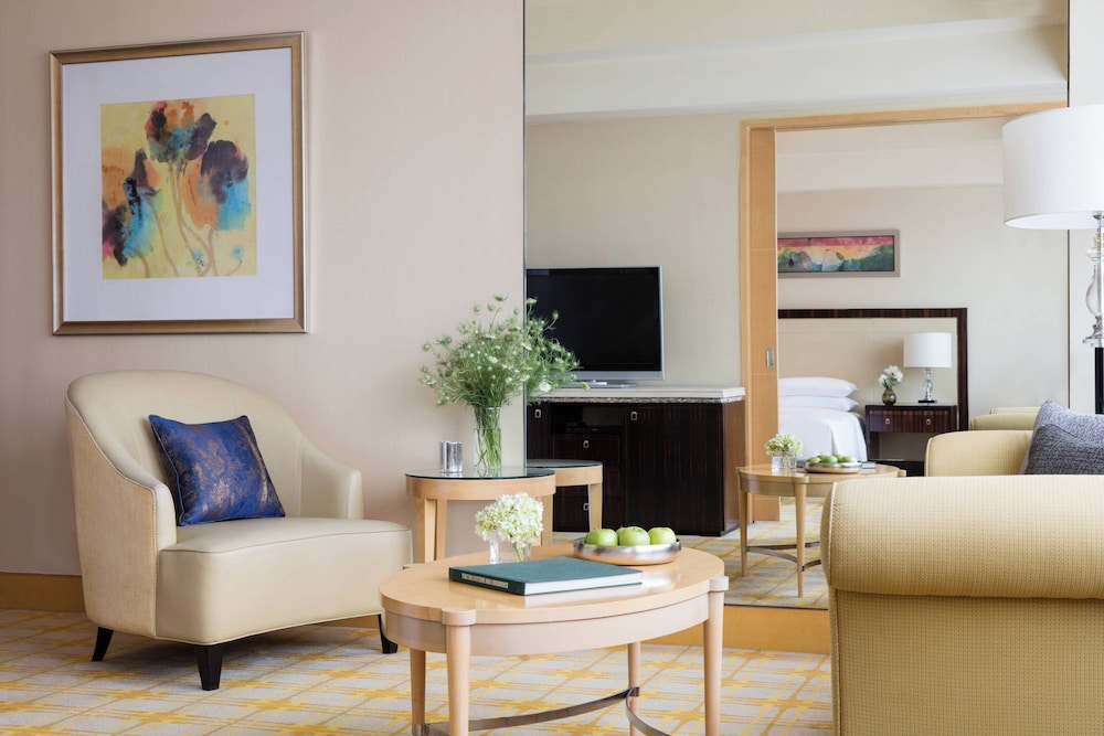 Suite, 1 Bedroom - Photo 3