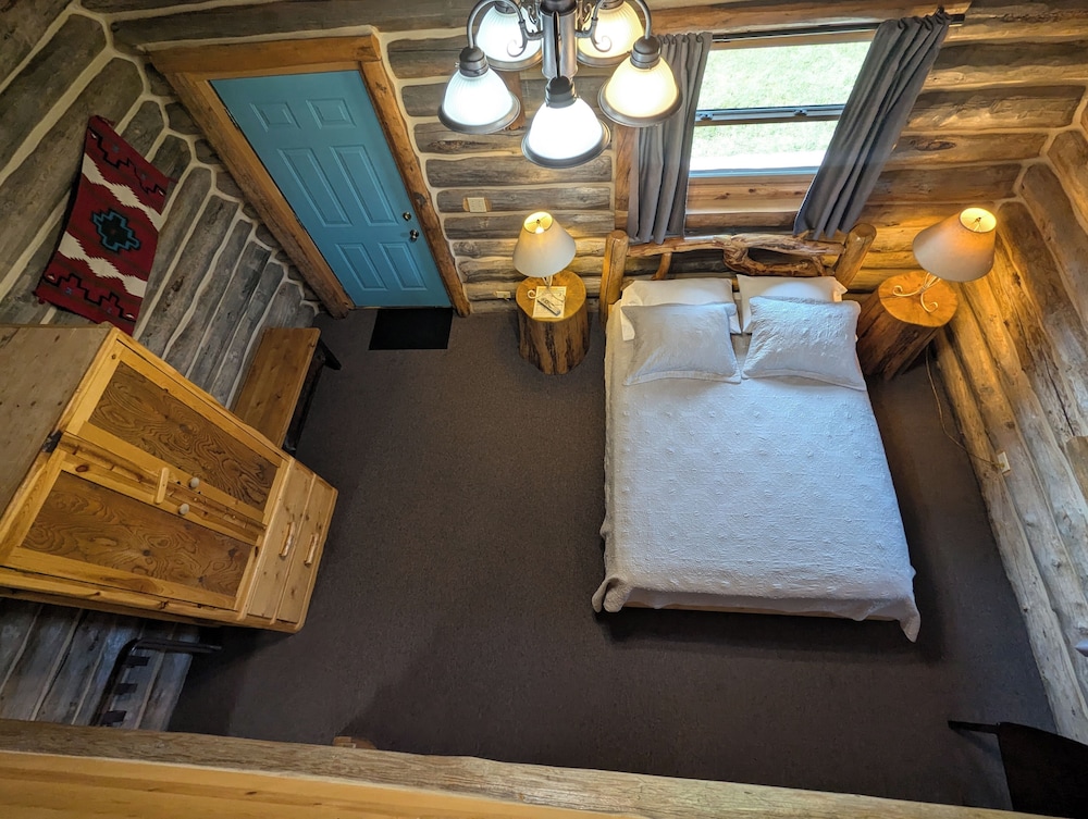 Cabin (Number 1) photo 2