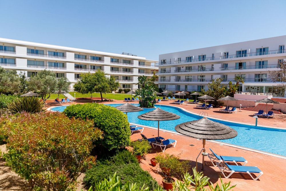 Standard Apartment, 2 Bedrooms, Pool View (3 stars, no elevator) photo 2