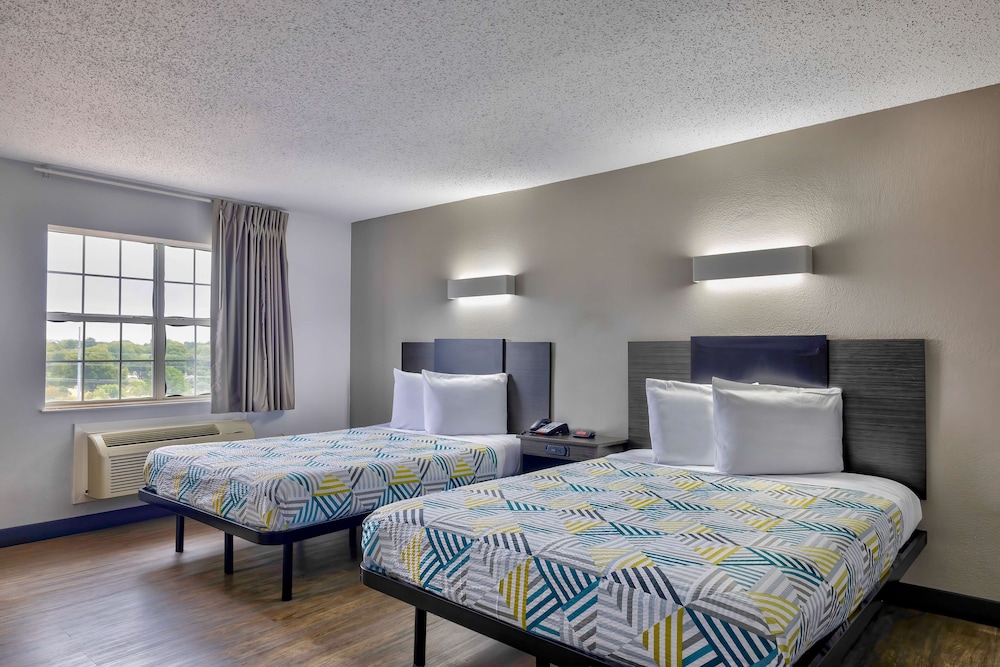 Standard Suite, 2 Queen Beds, Non Smoking - Photo 1