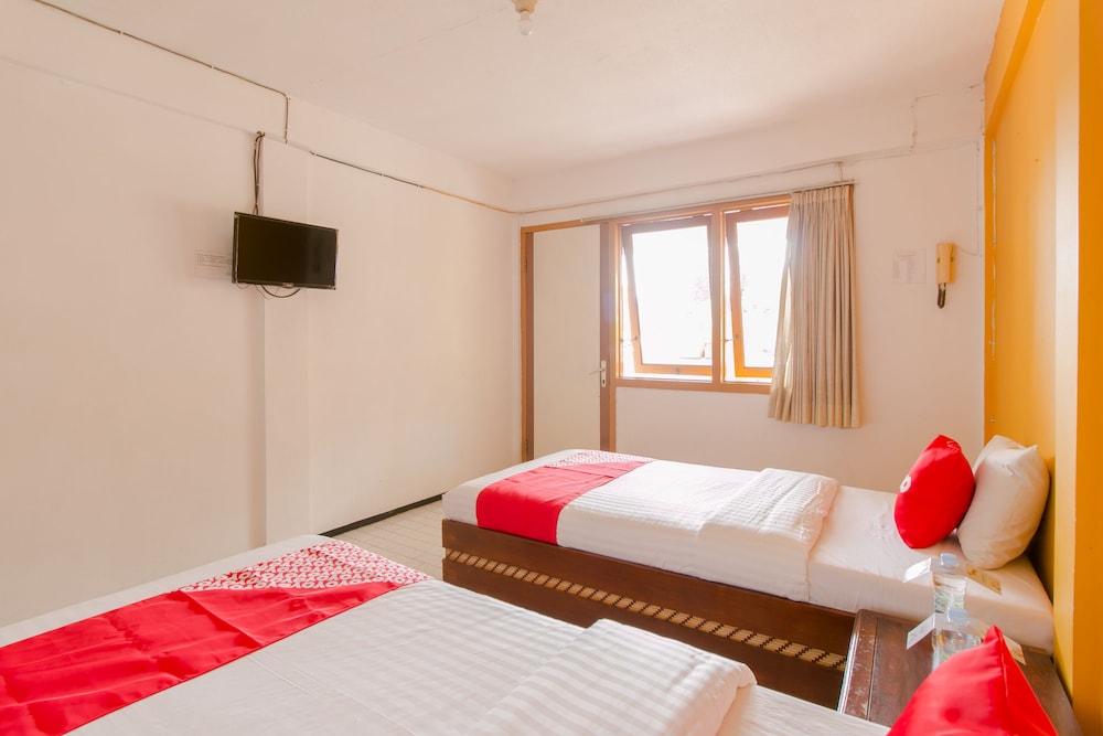 Standard Twin Room - Photo 2
