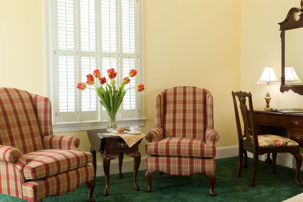 The Paddock Room photo 2
