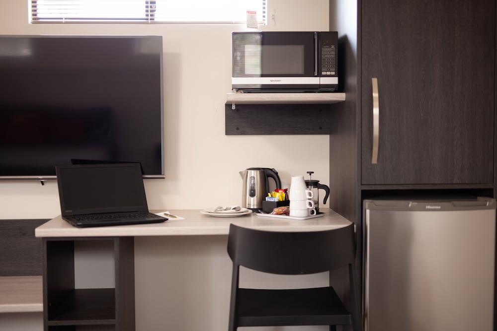 Quarters Accessible Triple Room photo 3