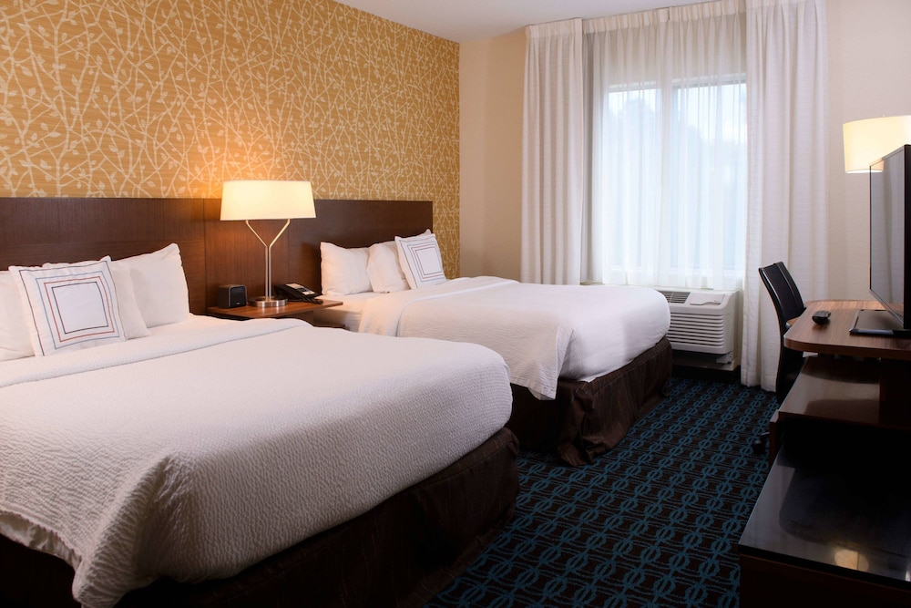 Room, 2 Queen Beds photo 1