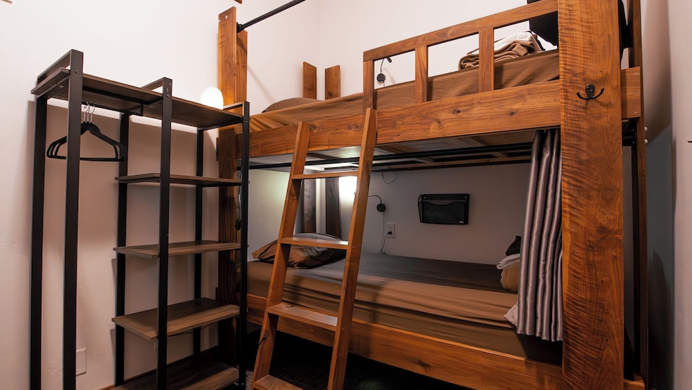 Basic Twin Room photo 1