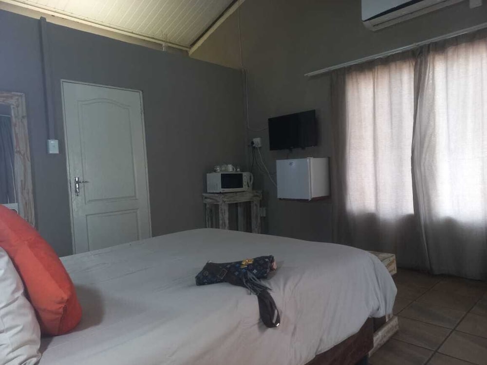 Standard Double Room photo 3