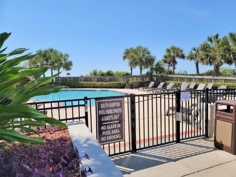 Condo, 2 Bedrooms