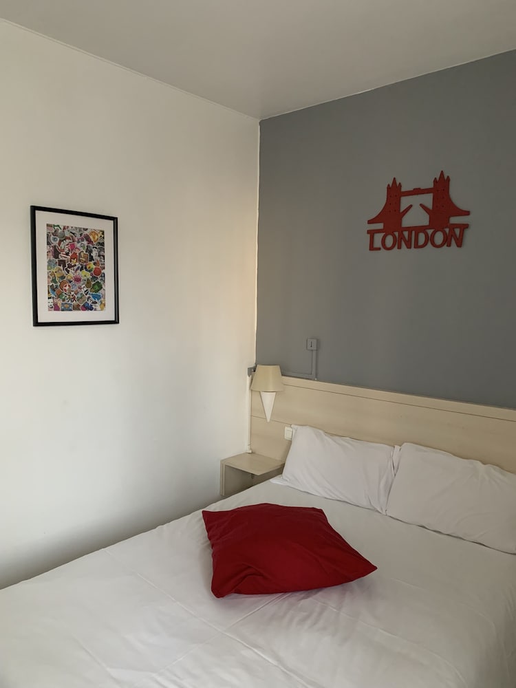 Economy Apartment photo 1