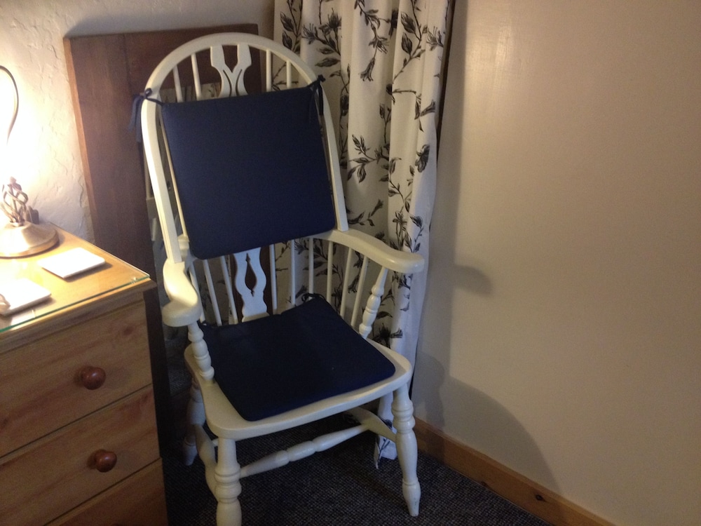 Ashleigh Room, Ensuite photo 2