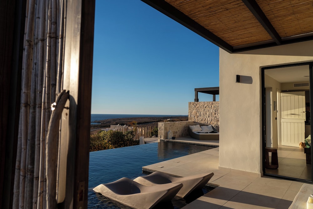 Double Room, Private Pool, Sea View photo 2
