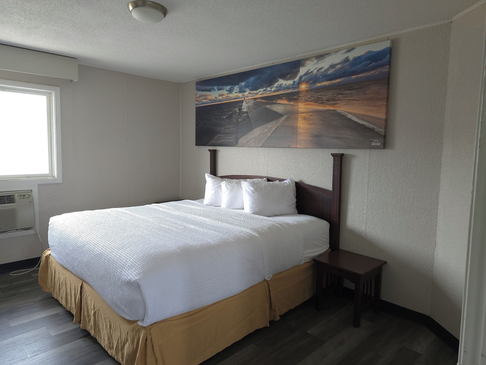 Suite, 1 Bedroom, Non Smoking (1 King Bed, Edison Suite) - Photo 2