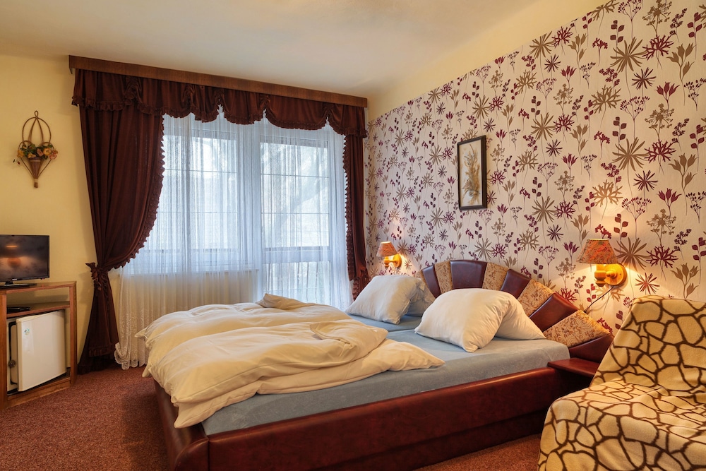 Comfort Room, Multiple Beds, Balcony photo 3
