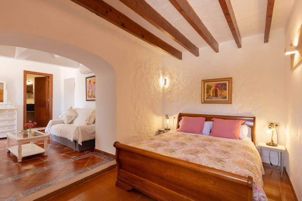Habitación con vista al patio