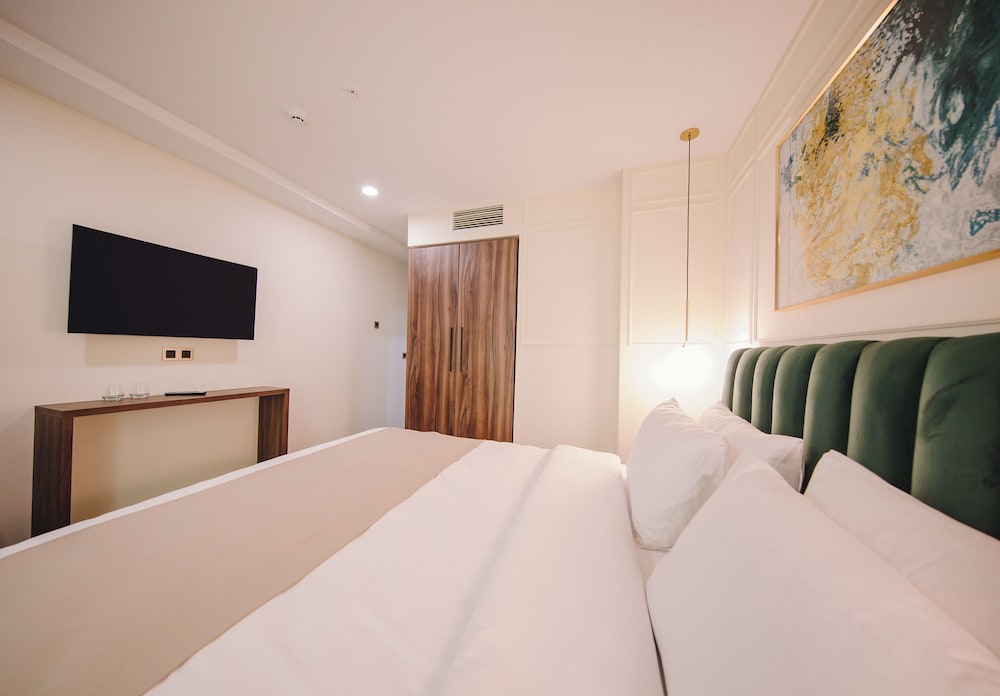 Standard Room, 1 King Bed