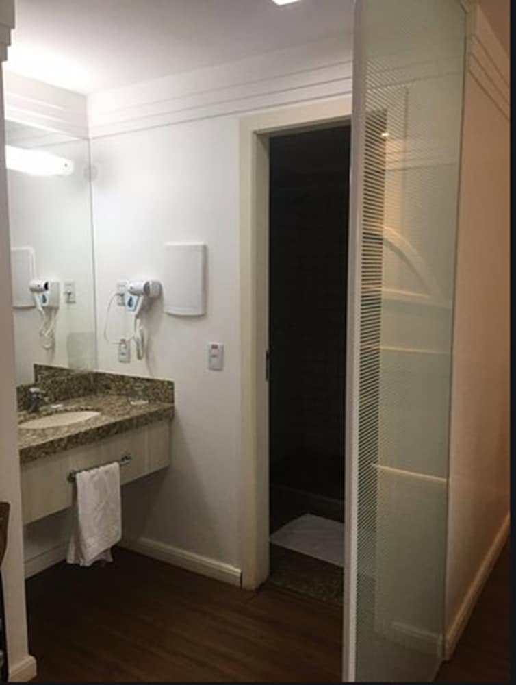 Superior Twin Room, 2 Twin Beds - Photo 6