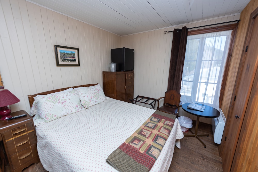 Economy Room photo 1