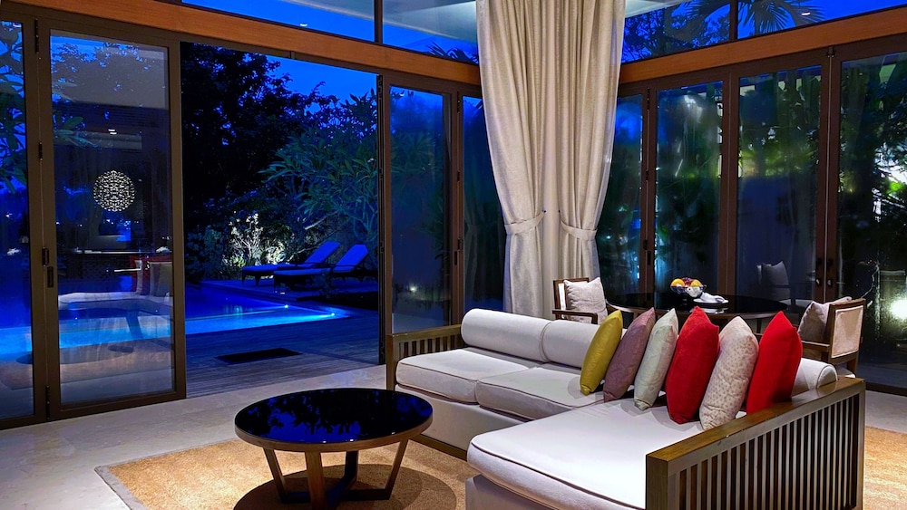 Princess Beach Villa with Private Pool - Photo 2
