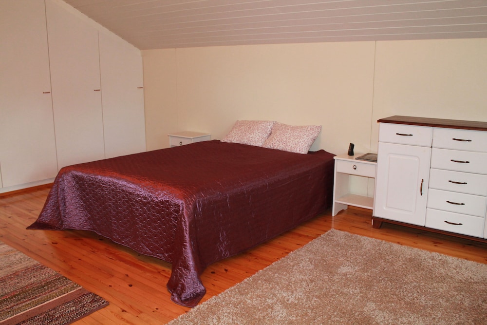 Quadruple Room With Shared Bathroom - Main Building photo 2