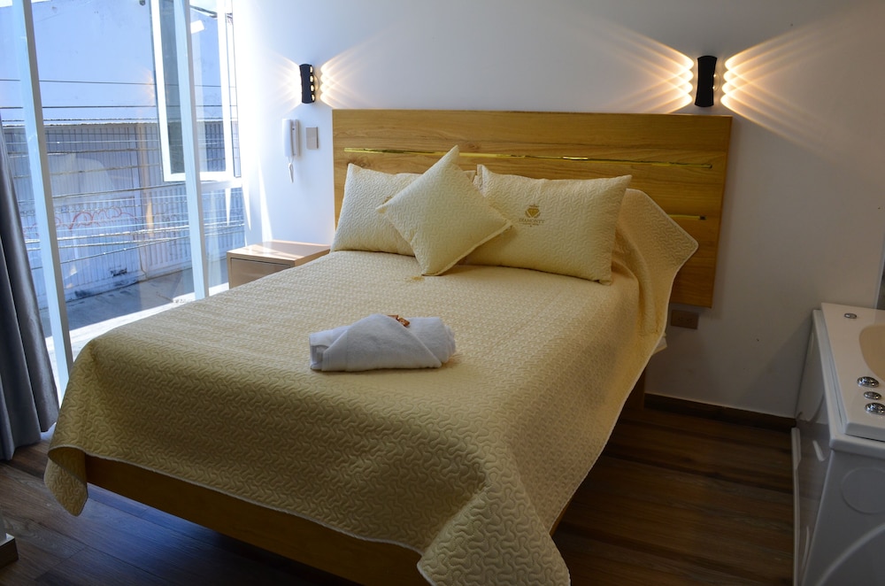 Deluxe Room, 4 Bedrooms photo 2