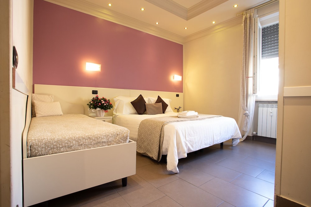 Standard Triple Room photo 3