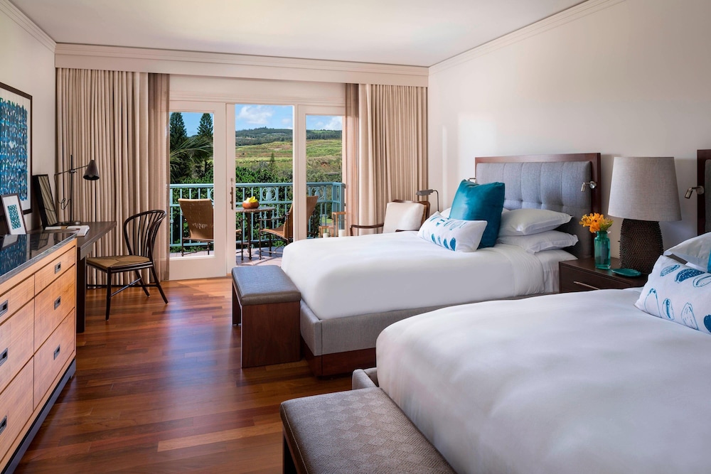Suite, 2 Bedrooms, Partial Ocean View - Photo 1