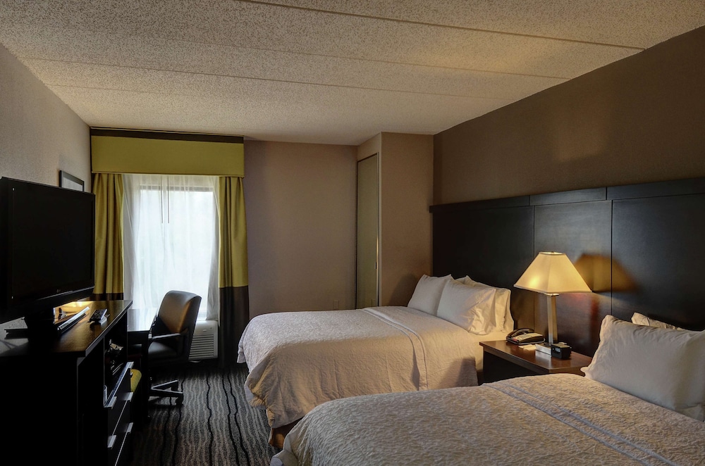 Room, 2 Queen Beds, Accessible, Non Smoking - Photo 2