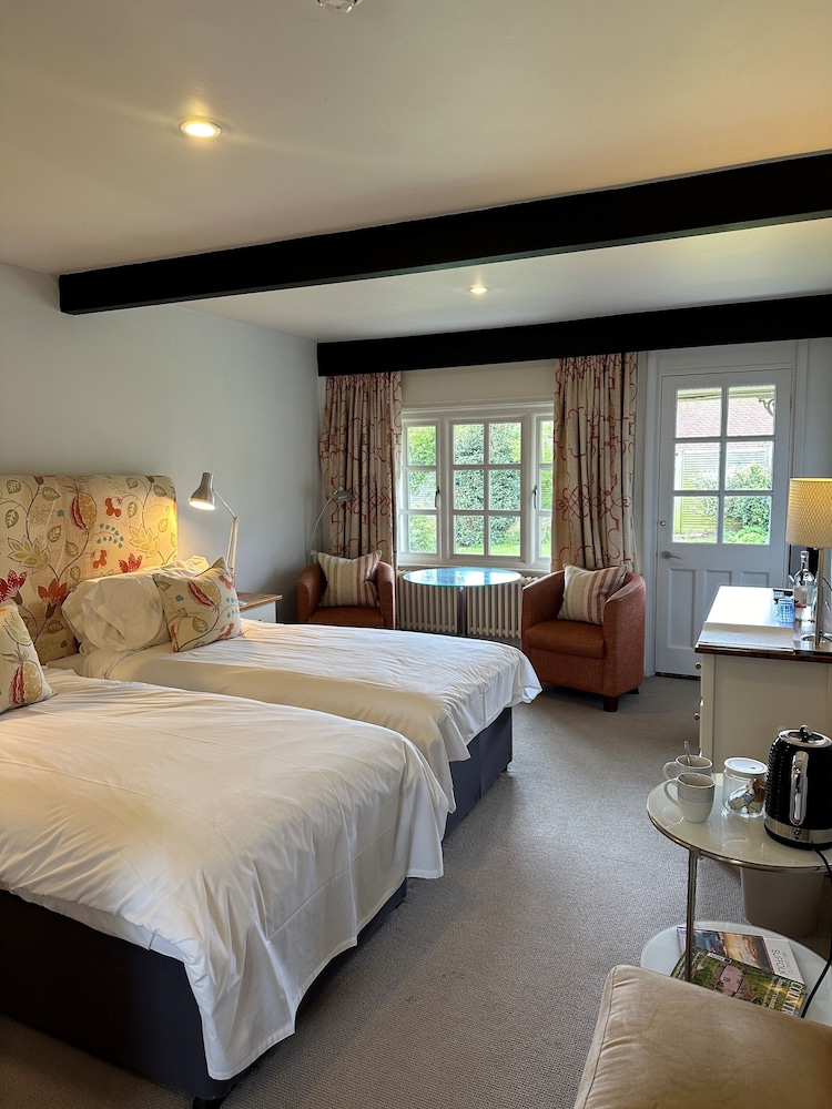 Classic Twin Room, 2 Twin Beds (Garden Double Room) photo 1