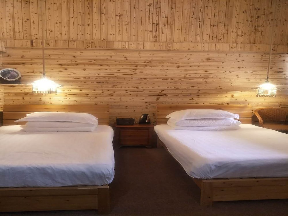 Luxury Loft, 1 Bedroom, Hill View photo 3