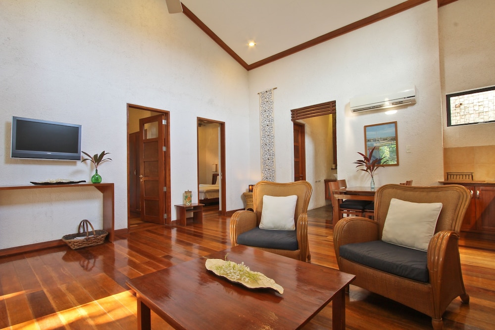 Penthouse Suite - Photo 2