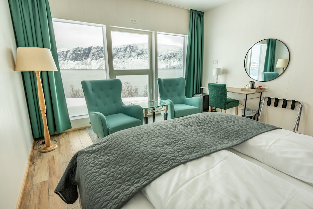 Superior Room, 1 King Bed, Ocean View photo 1